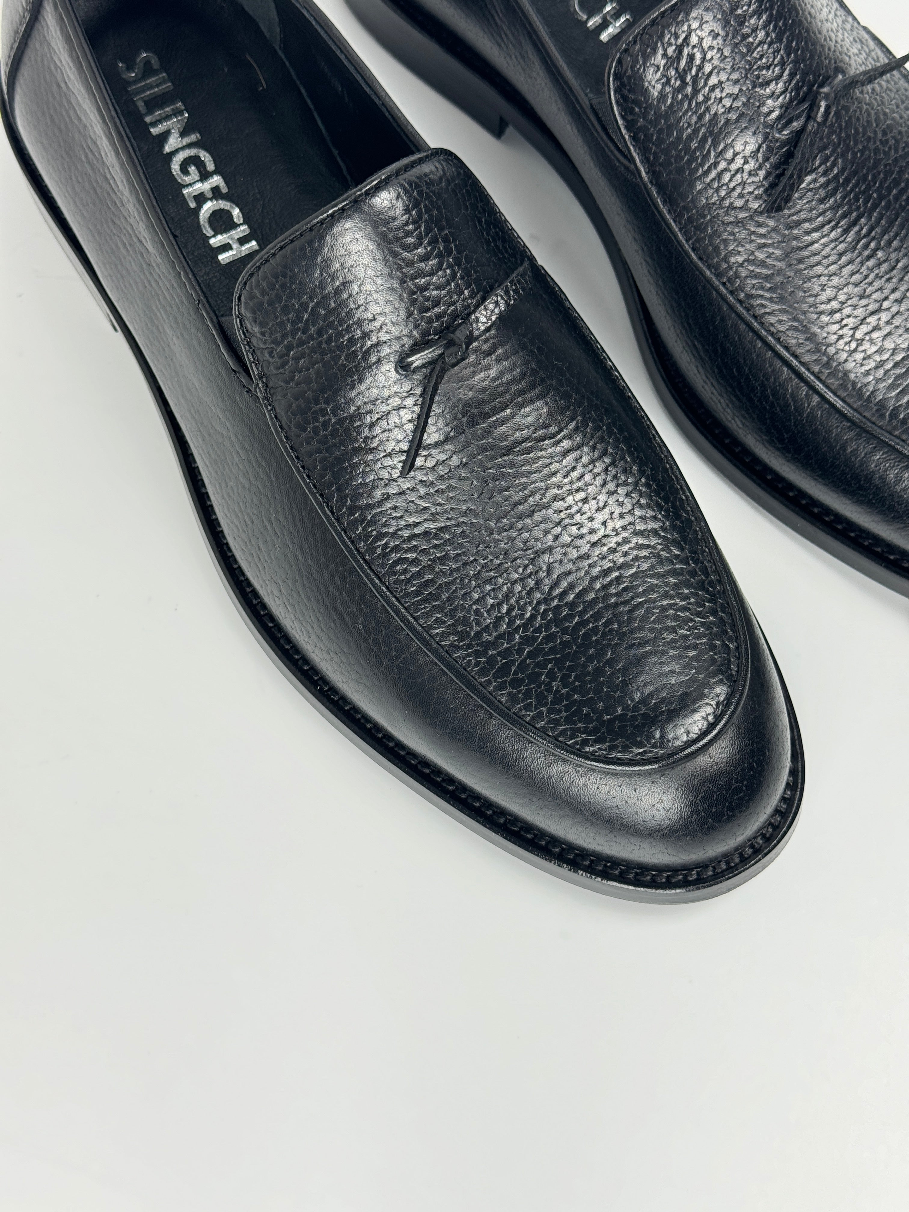 Silingech Textured Black Calf Leather Tassel Loafers