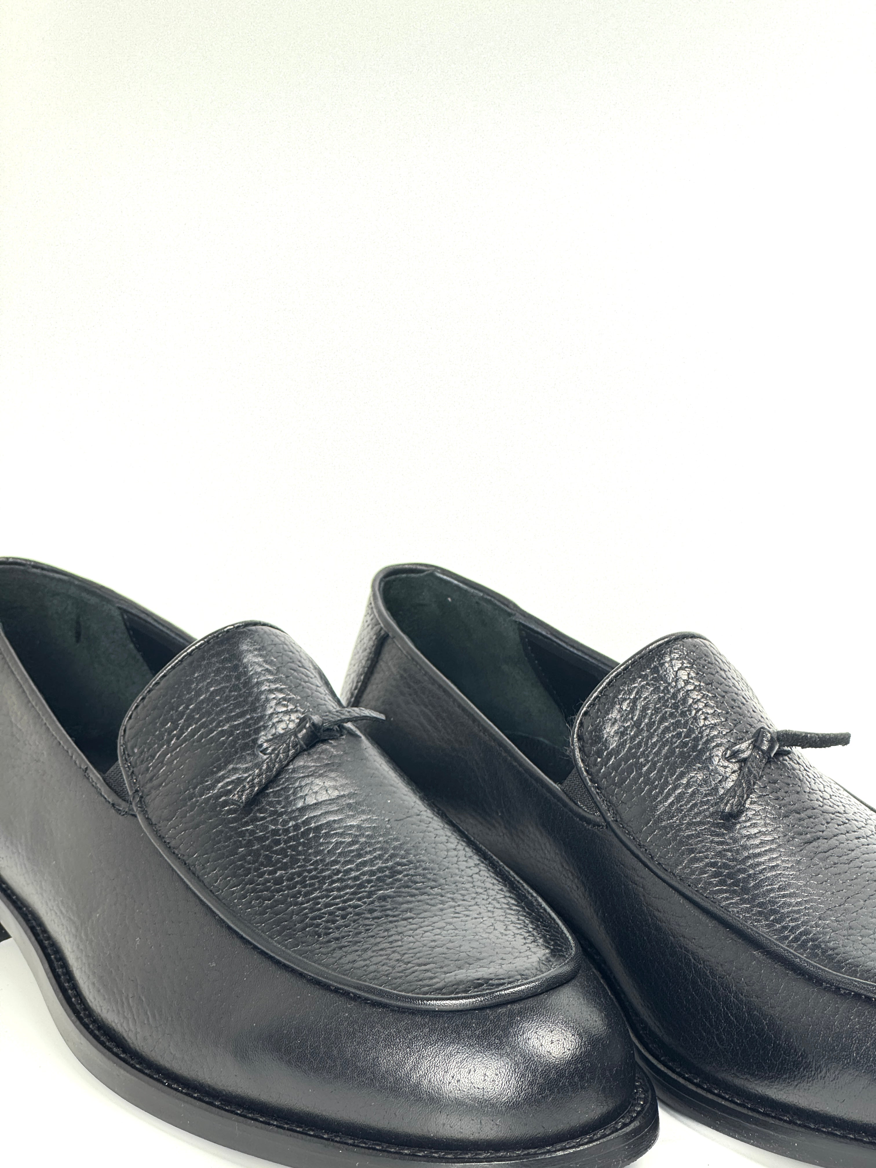 Silingech Textured Black Calf Leather Tassel Loafers